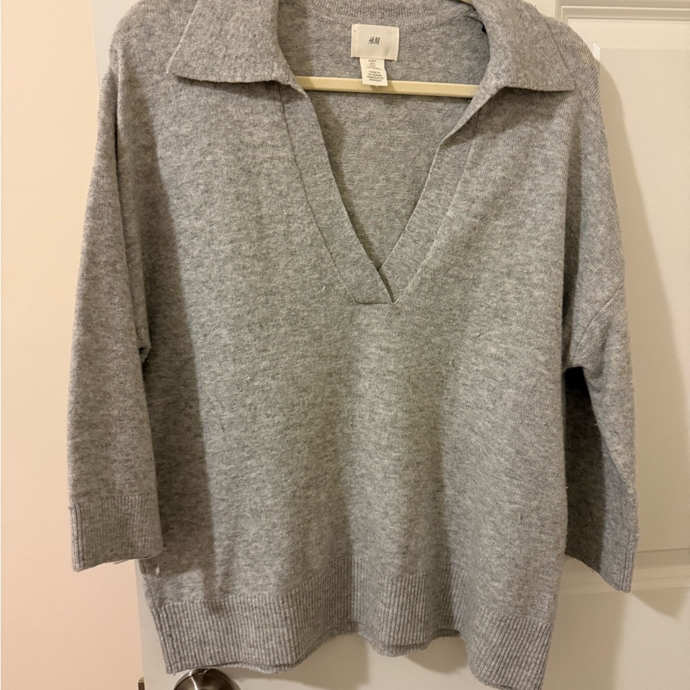 H&M Gray V-Neck Sweater